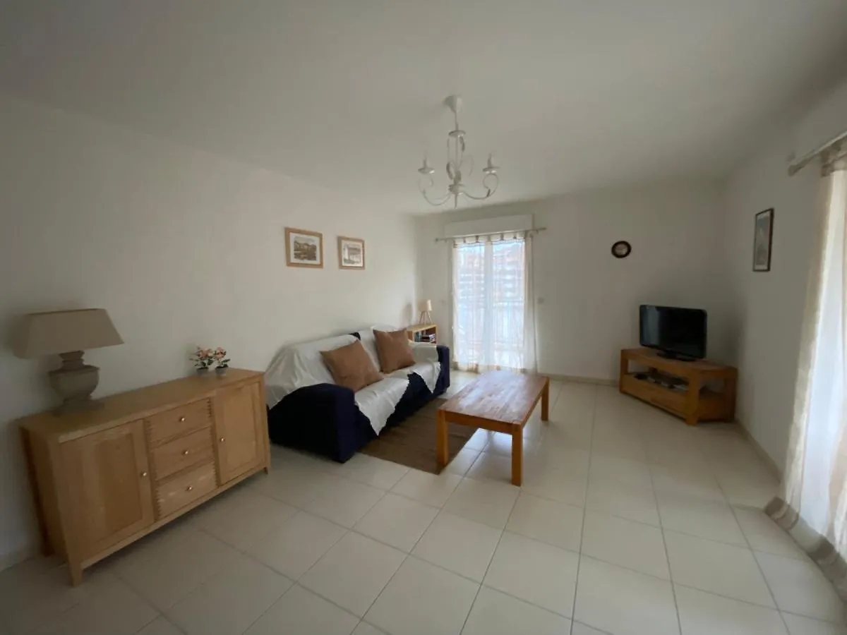 Apartment Beau 3 P. Parfaitement Situe Et Place De Parking A Disposition Menton France